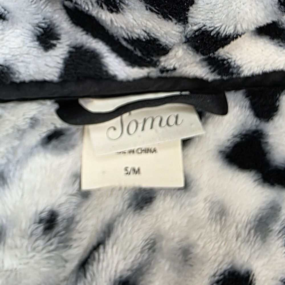 SOMA Embraceable Uptown Snow Leopard Plush Long Robe - Size S/M - Picture 9 of 10